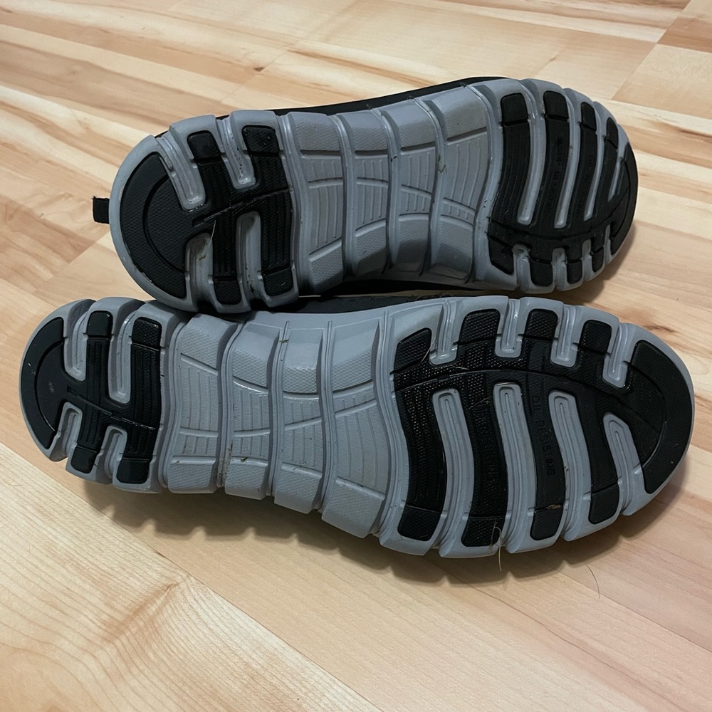 Reebok Alloy Toe Men’s Shoes - Picture 3 of 4